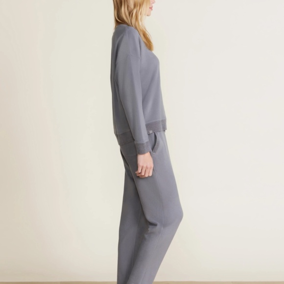 BAREFOOT DREAMS MALIBU COLLECTION BRUSHED FLEECE SWEATER AND PANT SET - Picture 6 of 8